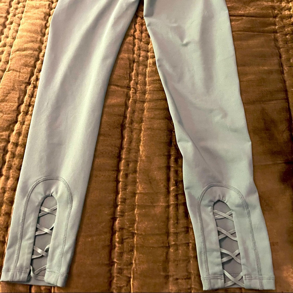 Light green athletic yoga pants